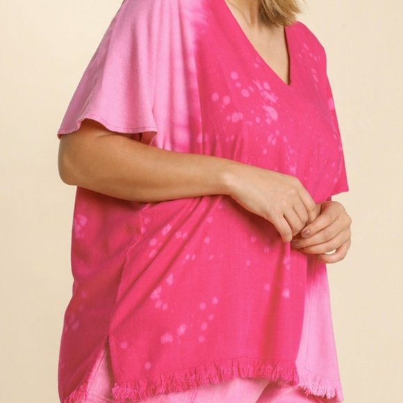 NWT Umgee Linen Blend Bleach Dip Dye V-Neck Top With Fringe Hems Plus - Picture 2 of 5